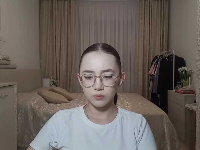 MyrleHenggeler live cam on BongaCams