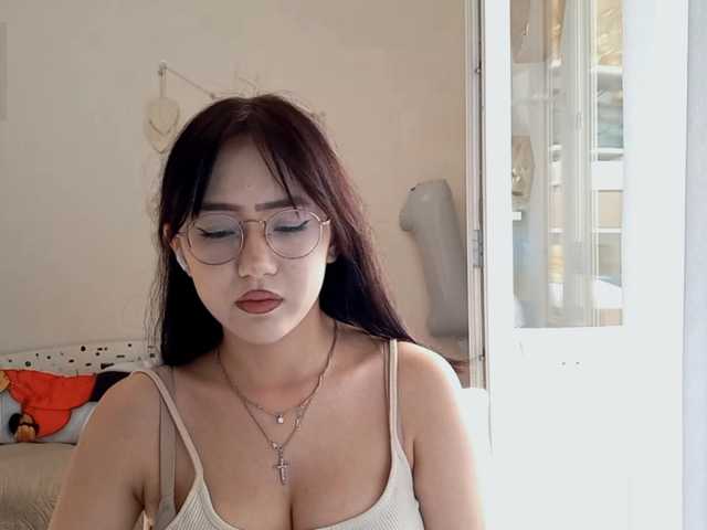MyrleHenggeler live cam on BongaCams