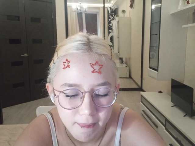 MyrleHenggeler live cam on BongaCams