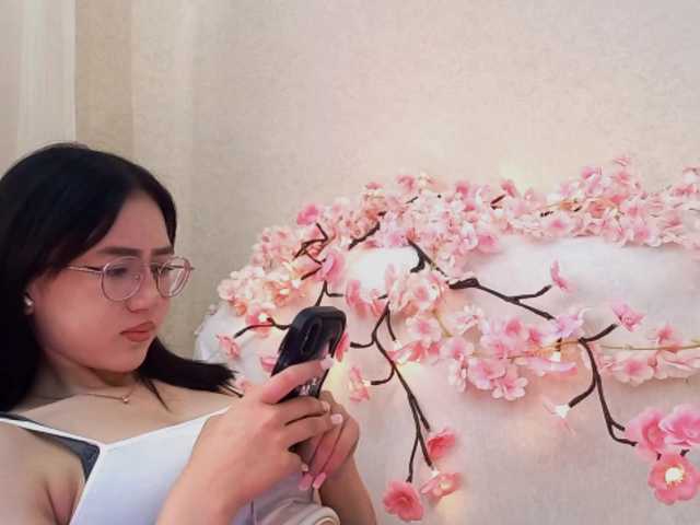 MyrleHenggeler live cam on BongaCams