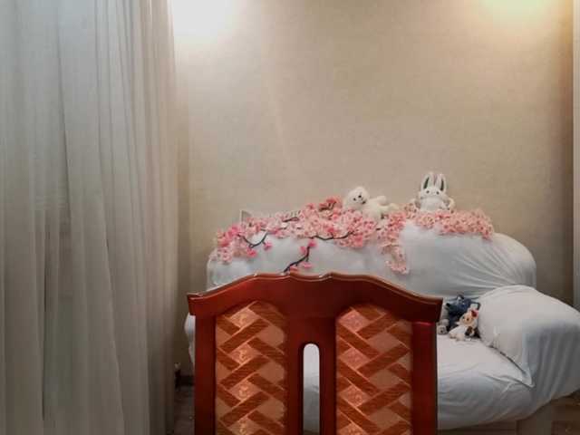 MyrleHenggeler live cam on BongaCams