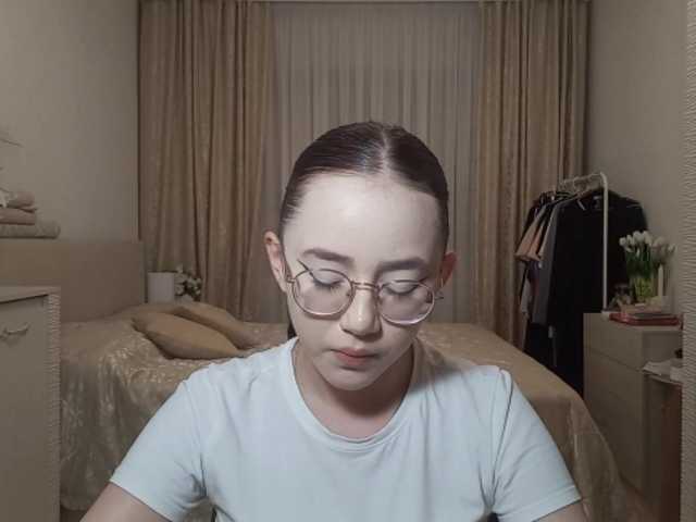 MyrleHenggeler live cam on BongaCams