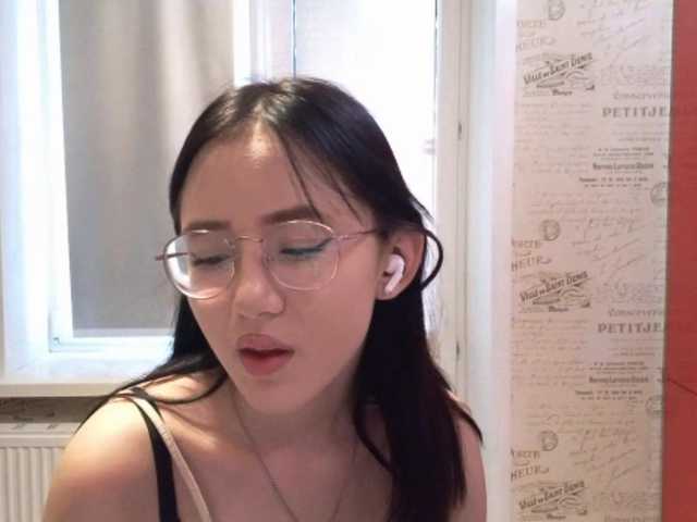 MyrleHenggeler live cam on BongaCams