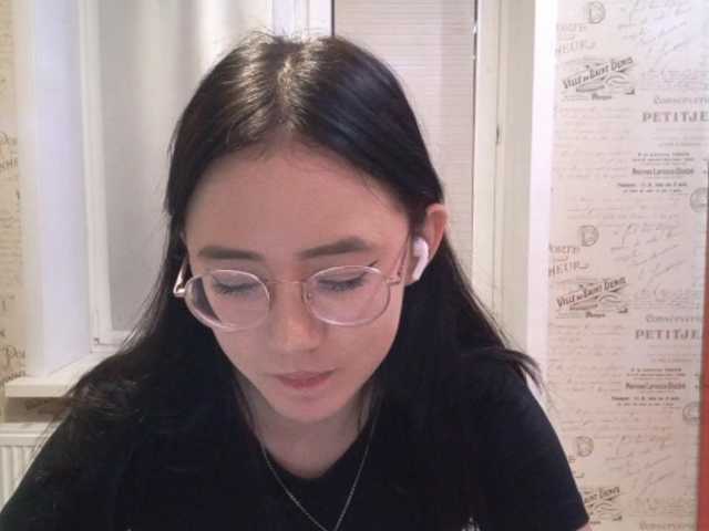 MyrleHenggeler live cam on BongaCams