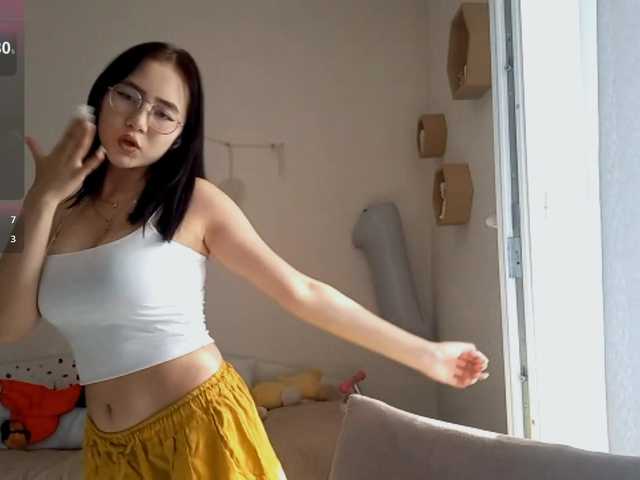 MyrleHenggeler live webcam show