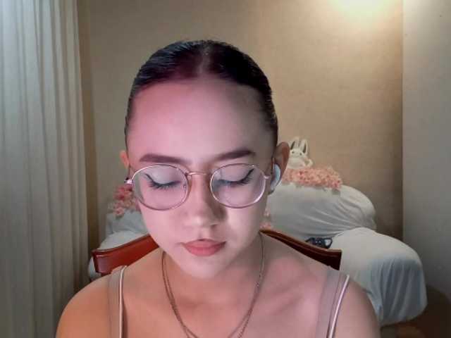 MyrleHenggeler live cam on BongaCams