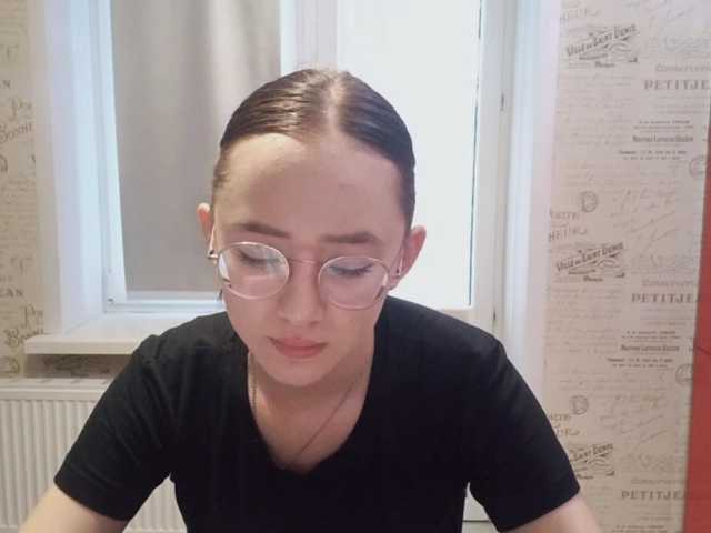 MyrleHenggeler live cam on BongaCams