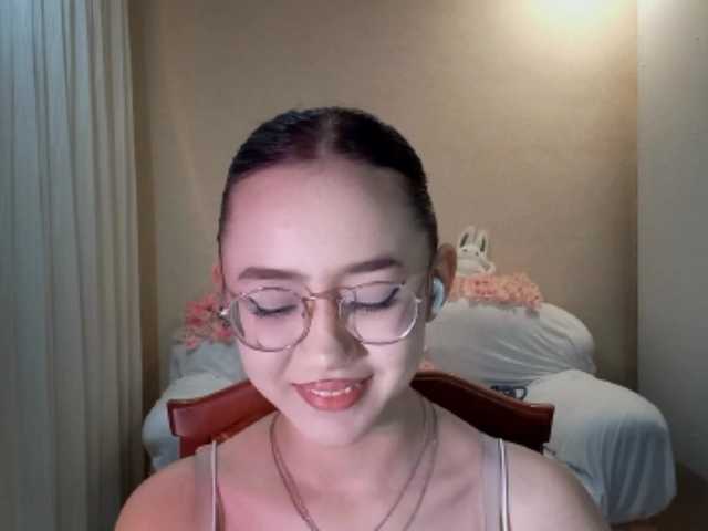 MyrleHenggeler live cam on BongaCams