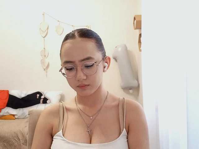 MyrleHenggeler live cam on BongaCams
