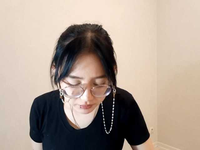 MyrleHenggeler's BongaCams show and profile