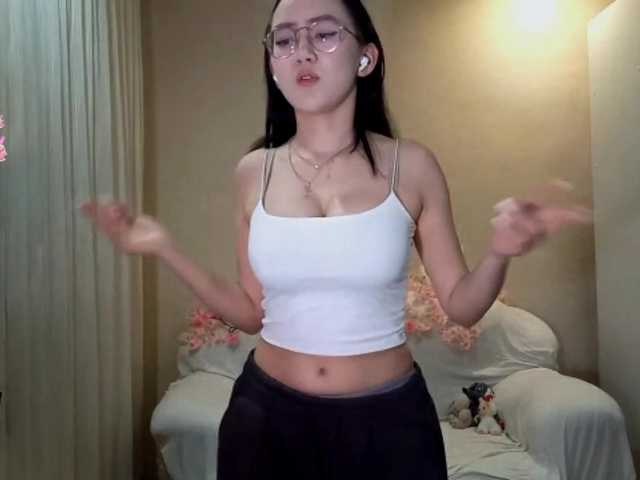 MyrleHenggeler live cam on BongaCams
