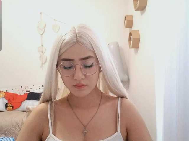 MyrleHenggeler live cam on BongaCams