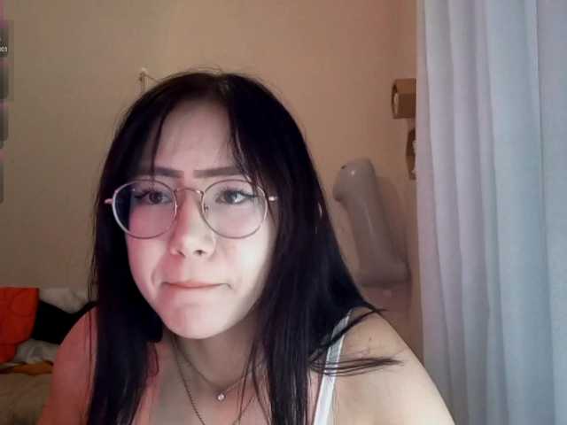 MyrleHenggeler live cam on BongaCams
