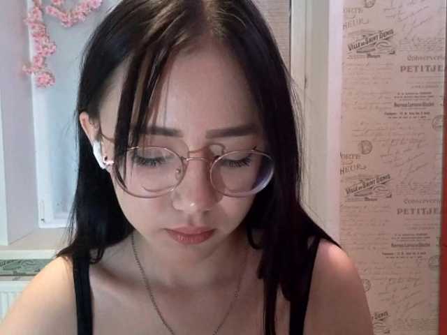 MyrleHenggeler live cam on BongaCams