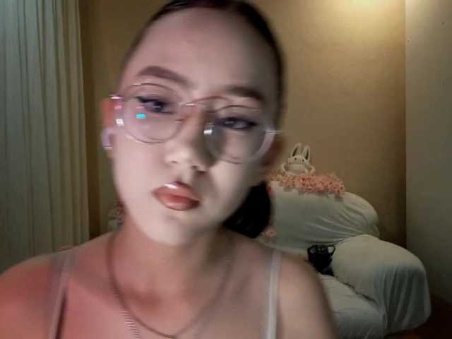 MyrleHenggeler live cam on BongaCams