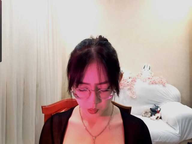 MyrleHenggeler live cam on BongaCams