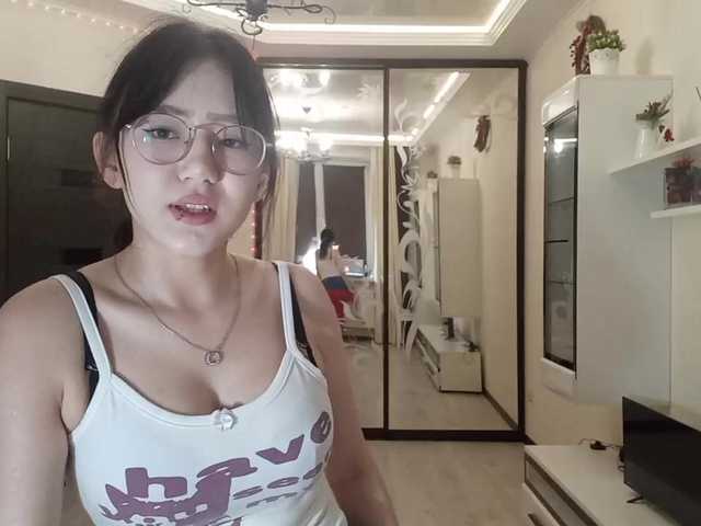 MyrleHenggeler live cam on BongaCams