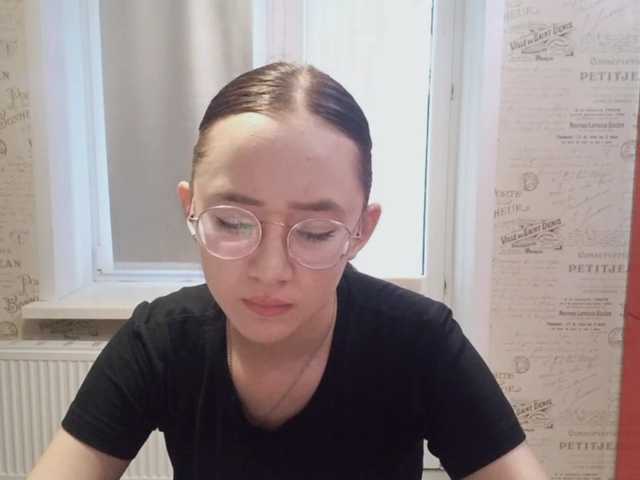 MyrleHenggeler live cam on BongaCams