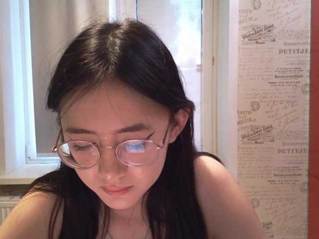 MyrleHenggeler live cam on BongaCams