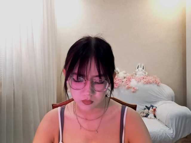 MyrleHenggeler live cam on BongaCams