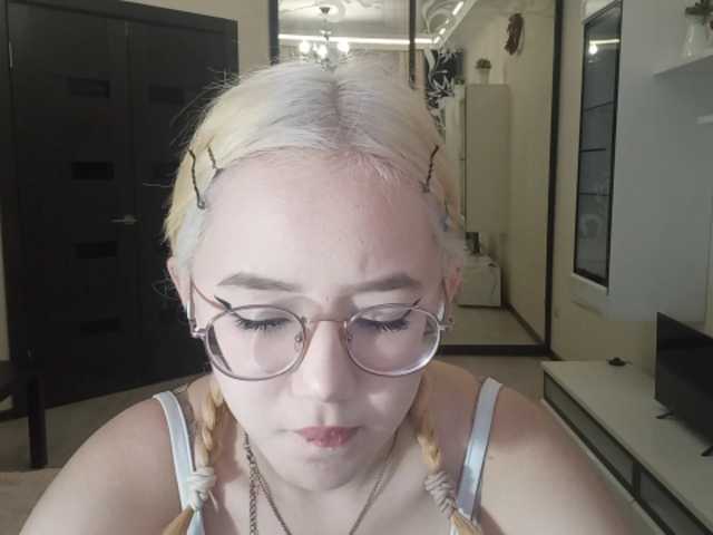 MyrleHenggeler live cam on BongaCams