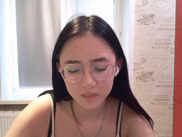 MyrleHenggeler live cam on BongaCams