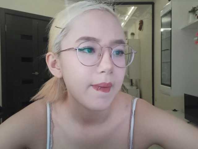 MyrleHenggeler live cam on BongaCams