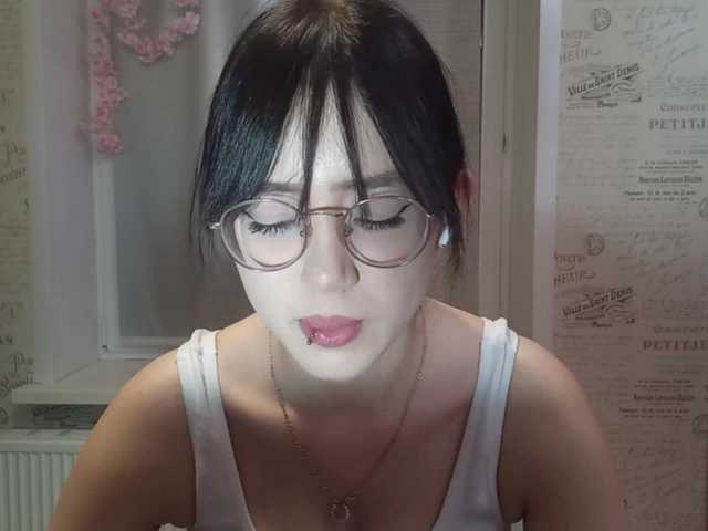 MyrleHenggeler live cam on BongaCams