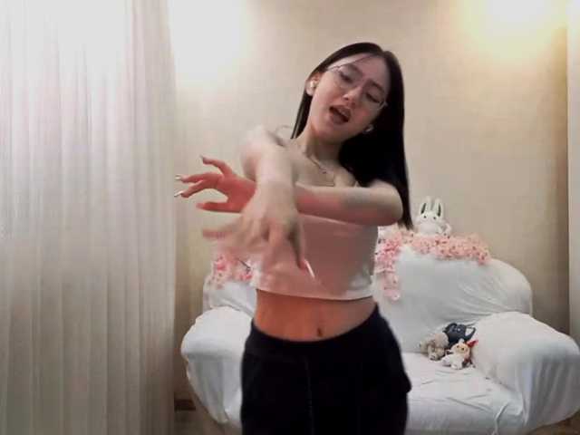 MyrleHenggeler live cam on BongaCams