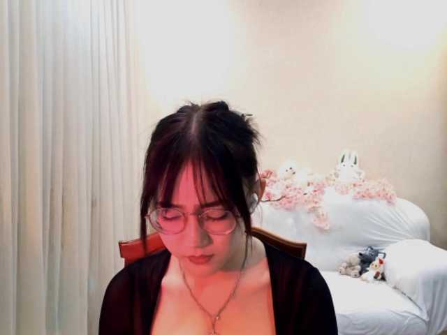 MyrleHenggeler live cam on BongaCams
