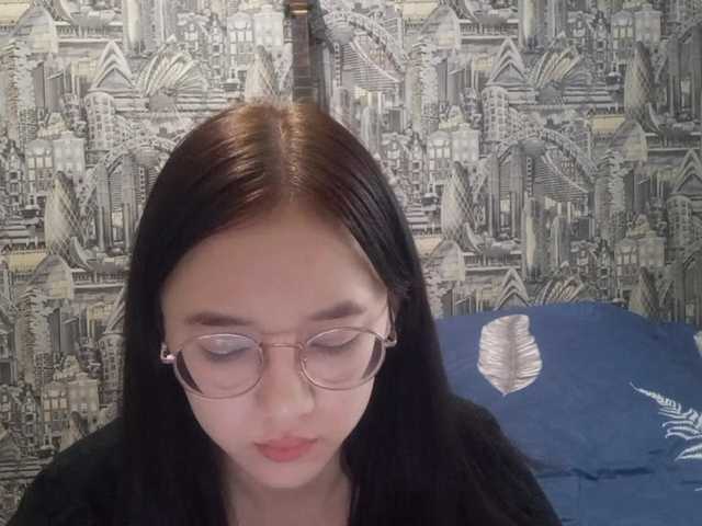 MyrleHenggeler live cam on BongaCams
