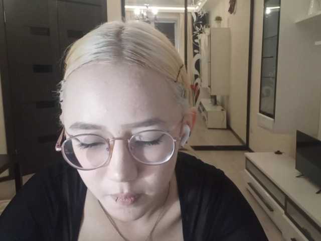 MyrleHenggeler live cam on BongaCams