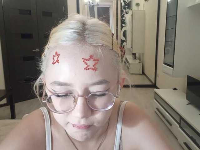 MyrleHenggeler live cam on BongaCams