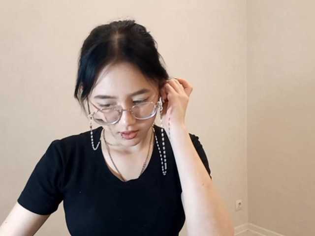 MyrleHenggeler's BongaCams show and profile