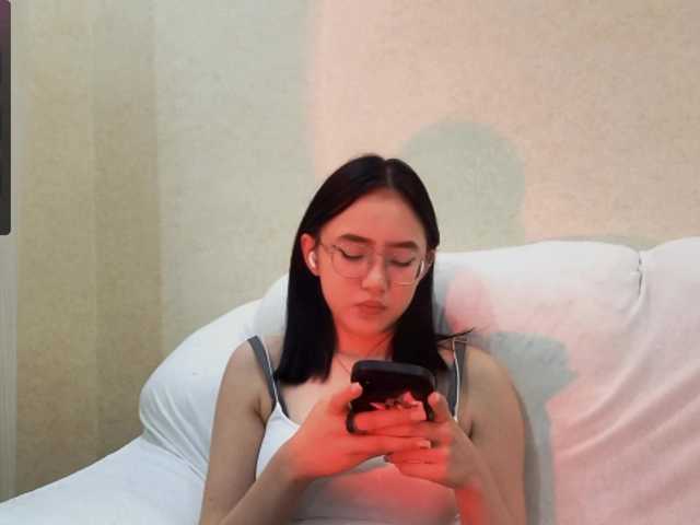 MyrleHenggeler live cam on BongaCams