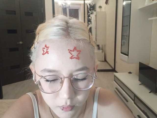 MyrleHenggeler live cam on BongaCams