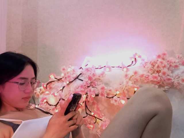 MyrleHenggeler live cam on BongaCams