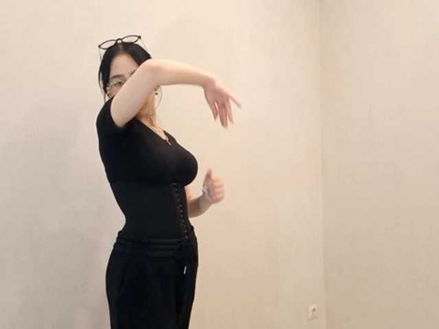 MyrleHenggeler's BongaCams show and profile