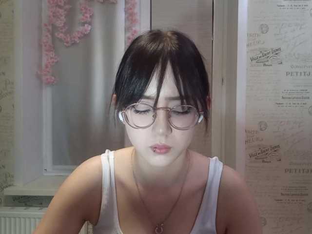 MyrleHenggeler live cam on BongaCams