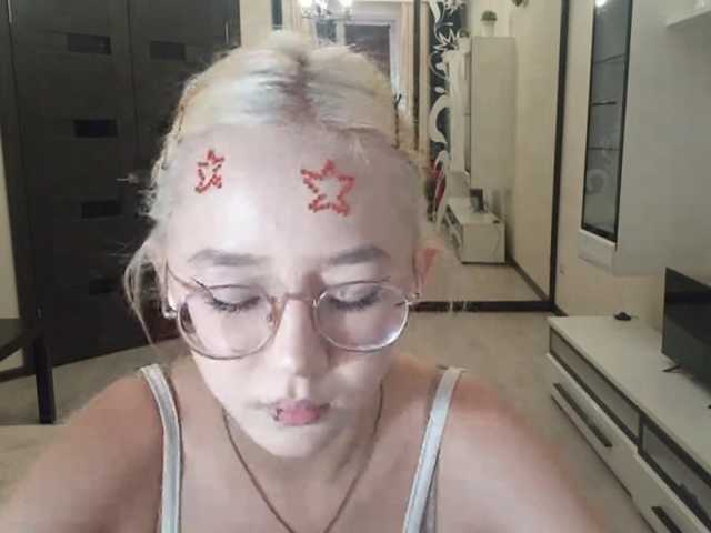 MyrleHenggeler live cam on BongaCams