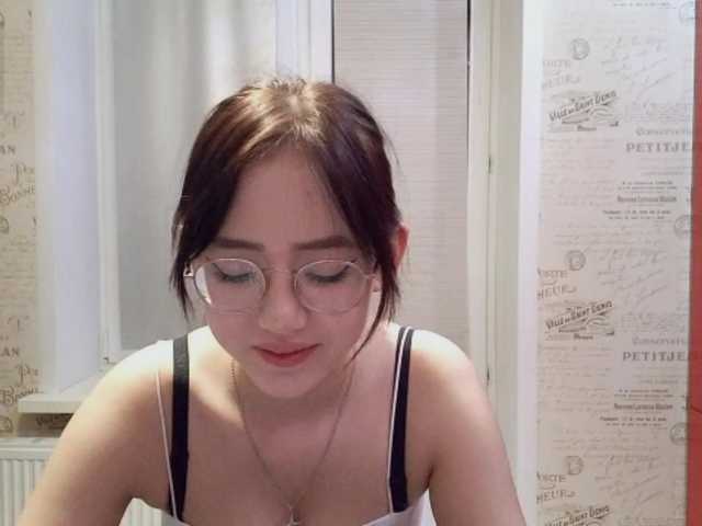 MyrleHenggeler live cam on BongaCams