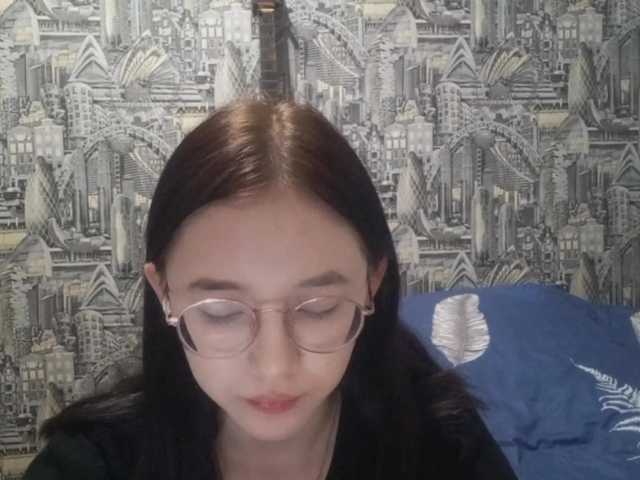 MyrleHenggeler live cam on BongaCams
