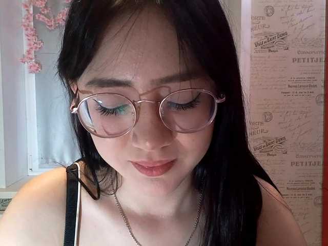 MyrleHenggeler live cam on BongaCams