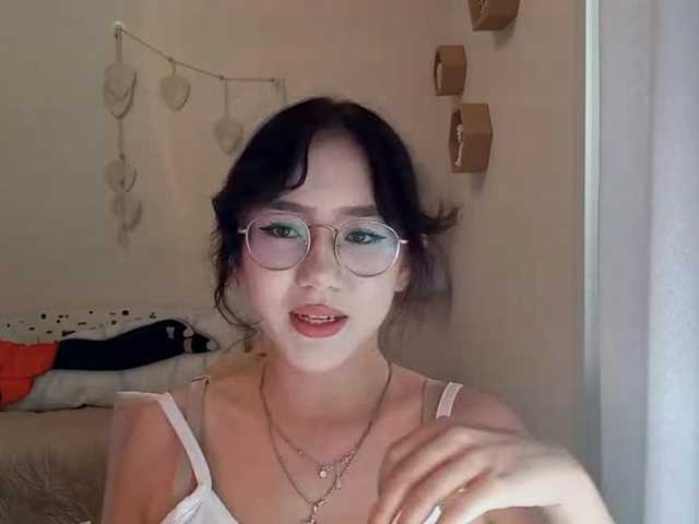 MyrleHenggeler live cam on BongaCams