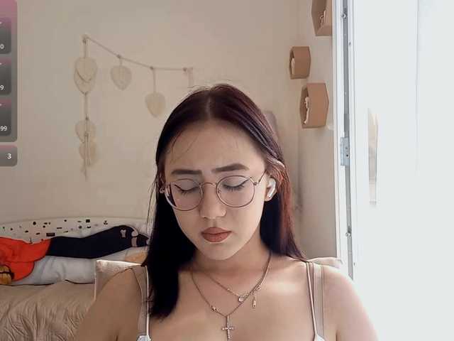 MyrleHenggeler live cam on BongaCams