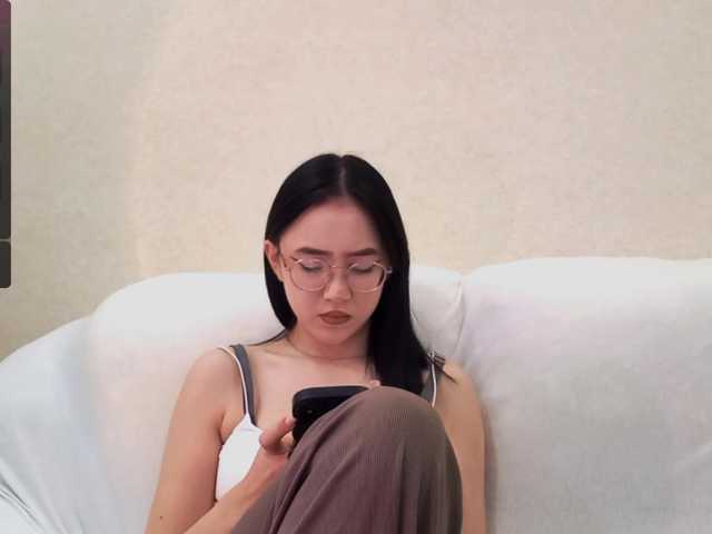 MyrleHenggeler live cam on BongaCams