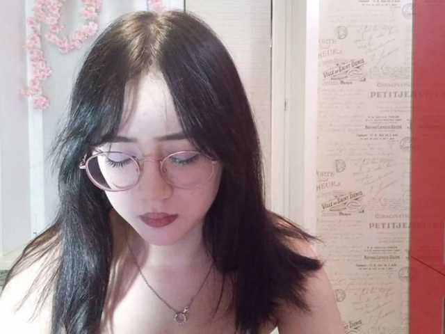 MyrleHenggeler live cam on BongaCams