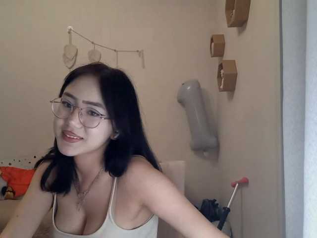 MyrleHenggeler live cam on BongaCams