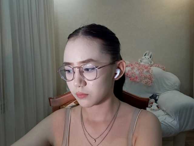 MyrleHenggeler live cam on BongaCams