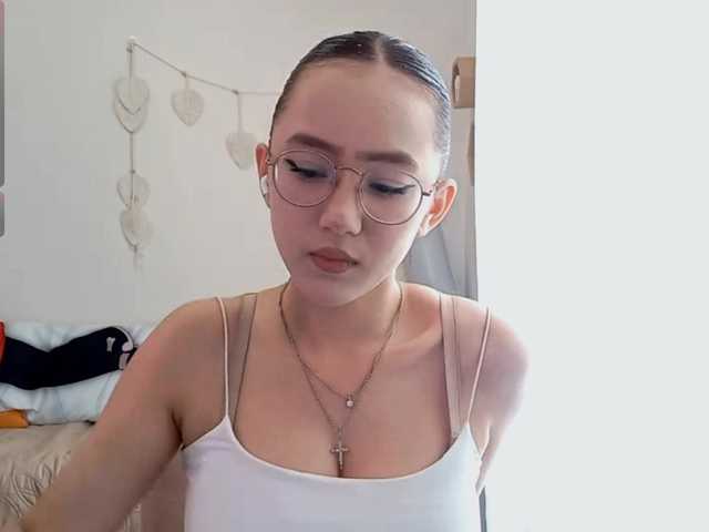 MyrleHenggeler live cam on BongaCams